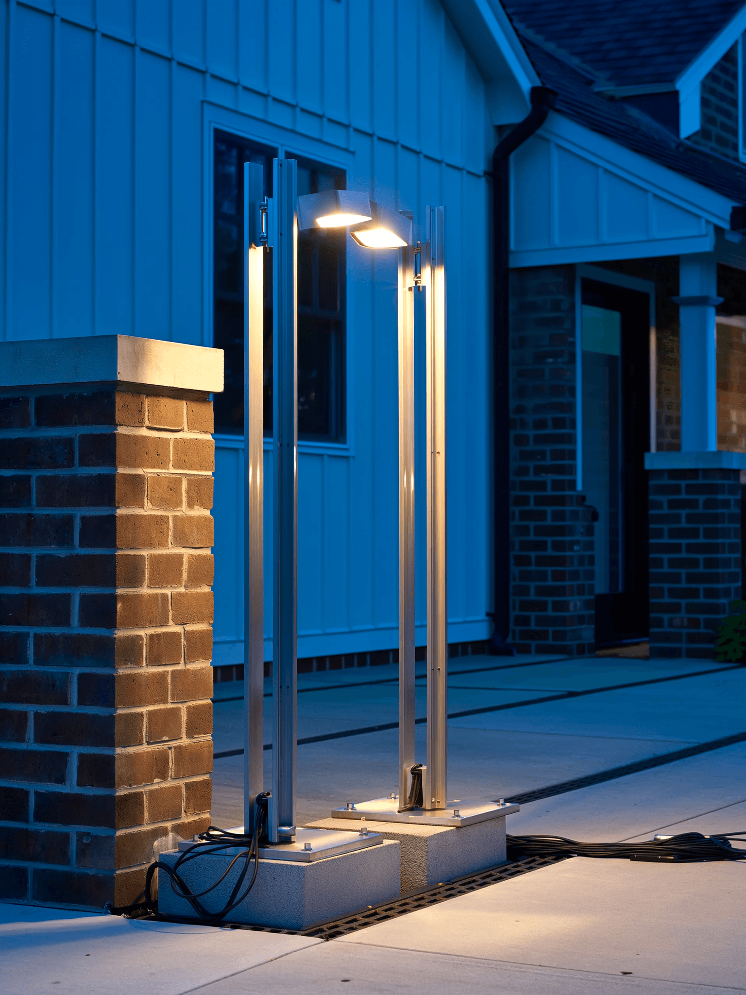 Outdoor lighting installation